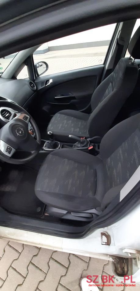 2012' Opel Corsa 1.4 16V Active photo #6