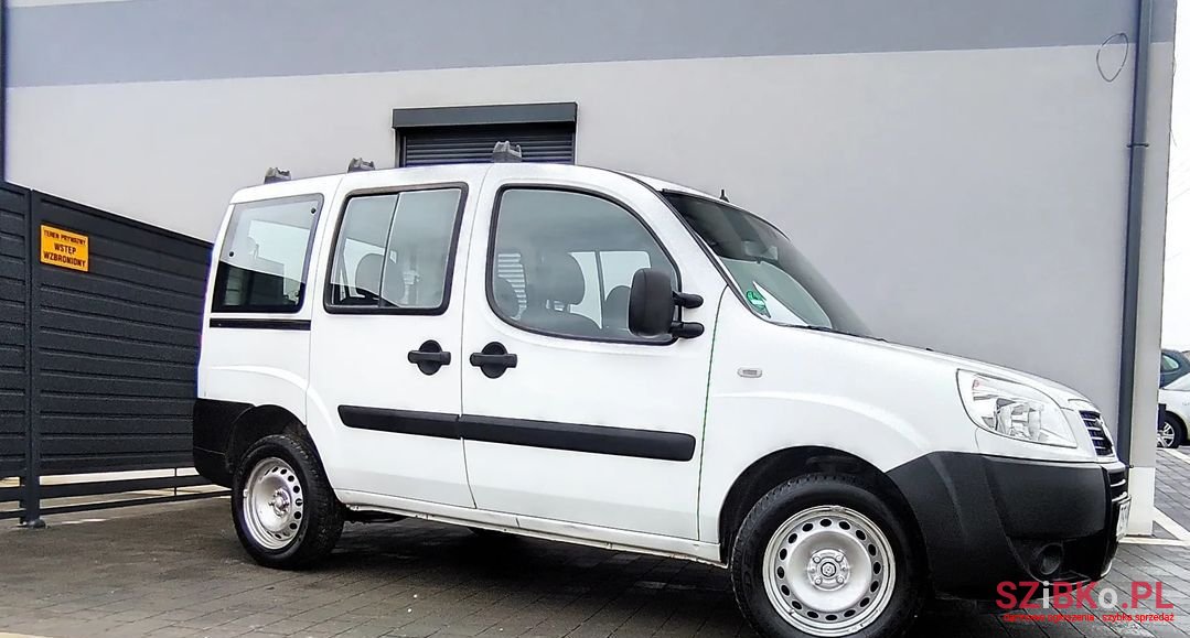 2009' Fiat Doblo photo #5