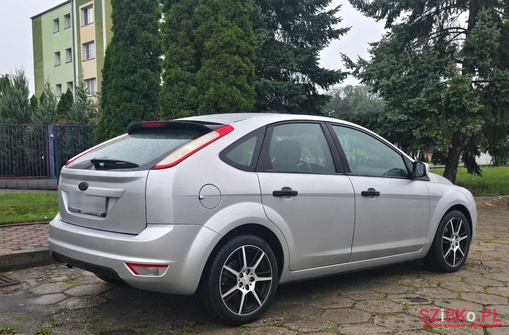 2009' Ford Focus photo #3