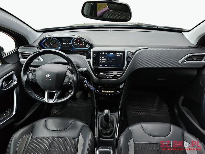 2017' Peugeot 2008 photo #3