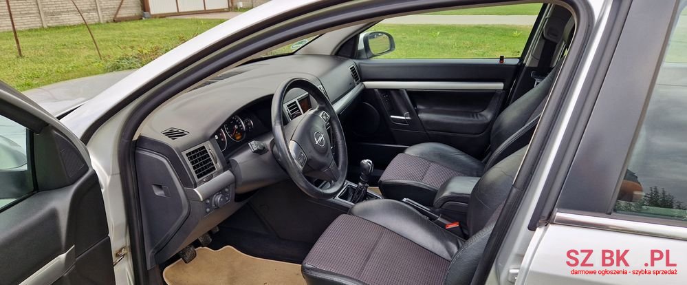 2004' Opel Vectra 1.8 Gts photo #1