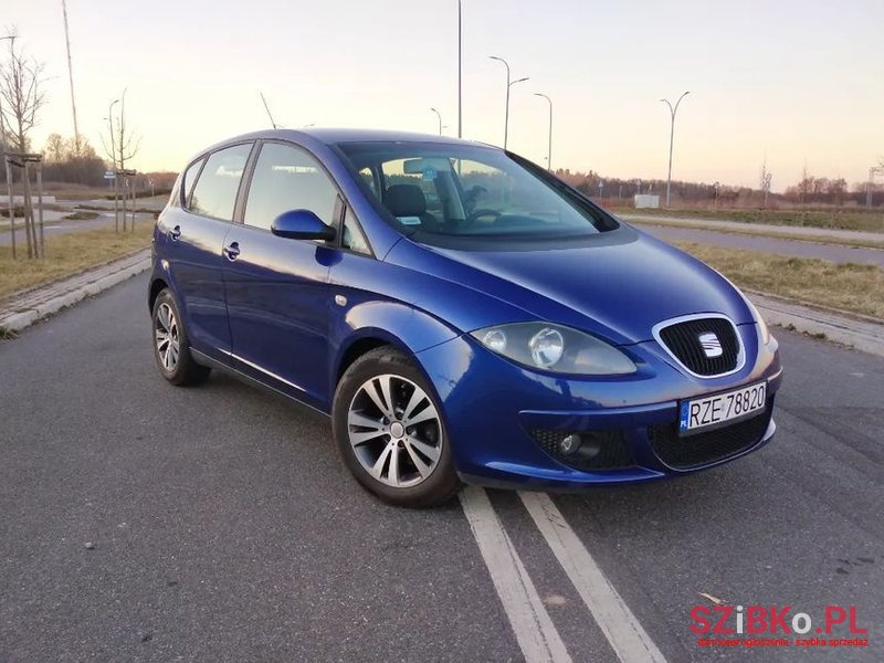 2004' SEAT Altea photo #1