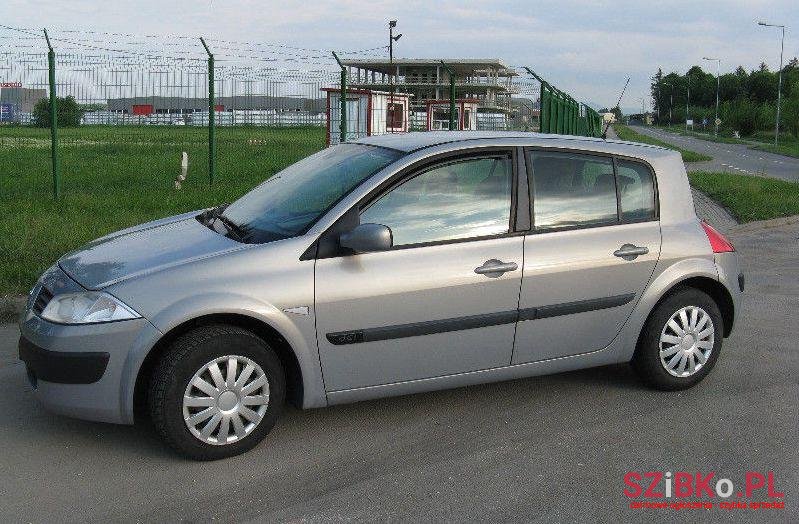 2004' Renault Megane photo #1