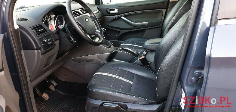 2011' Ford Kuga photo #3