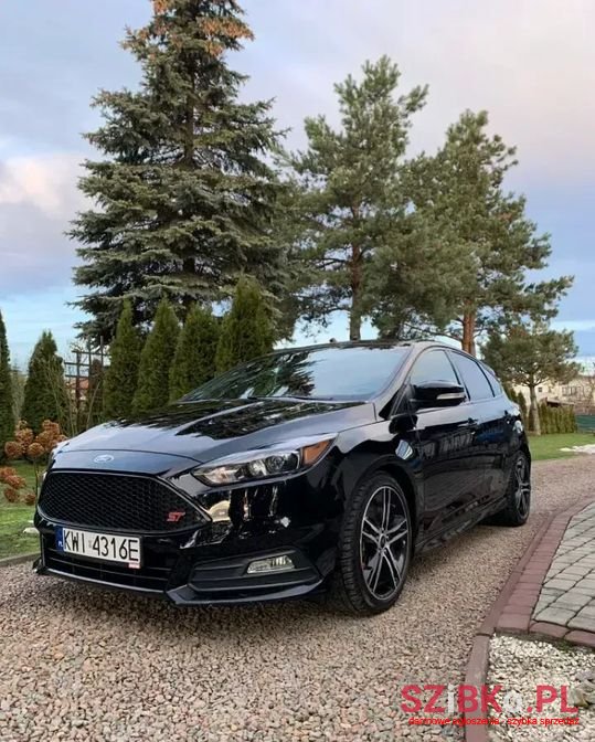 2017' Ford Focus photo #1