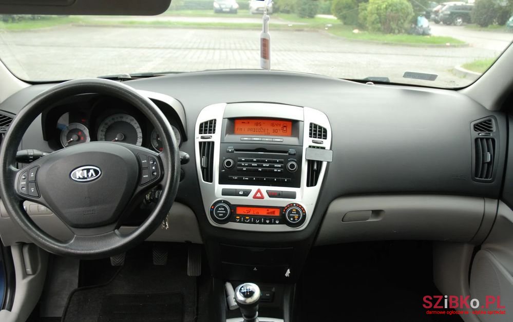 2008' Kia Ceed photo #4