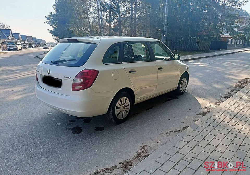2014' Skoda Fabia photo #4