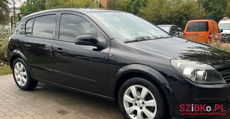 2005' Opel Astra photo #5