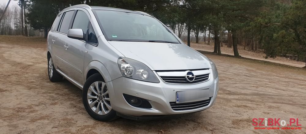 2010' Opel Zafira 1.6 photo #5