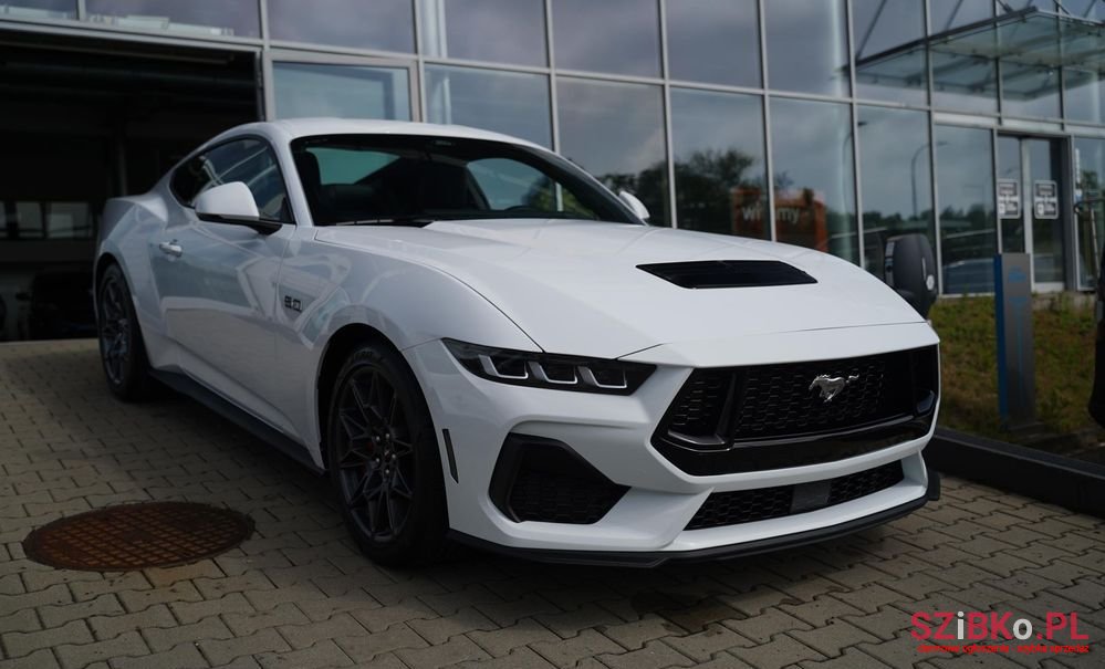 2024' Ford Mustang photo #3