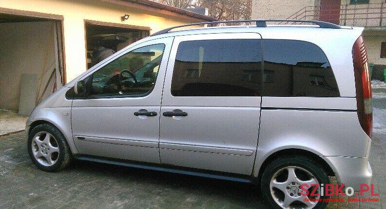 2003' Mercedes-Benz Vaneo photo #1