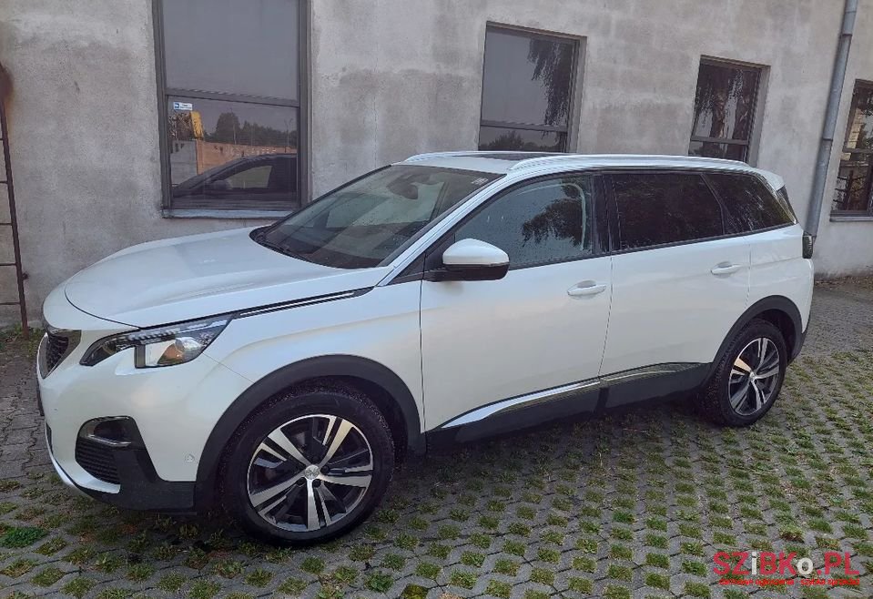 2017' Peugeot 5008 photo #2