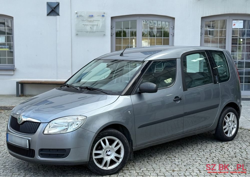 2009' Skoda Roomster photo #2