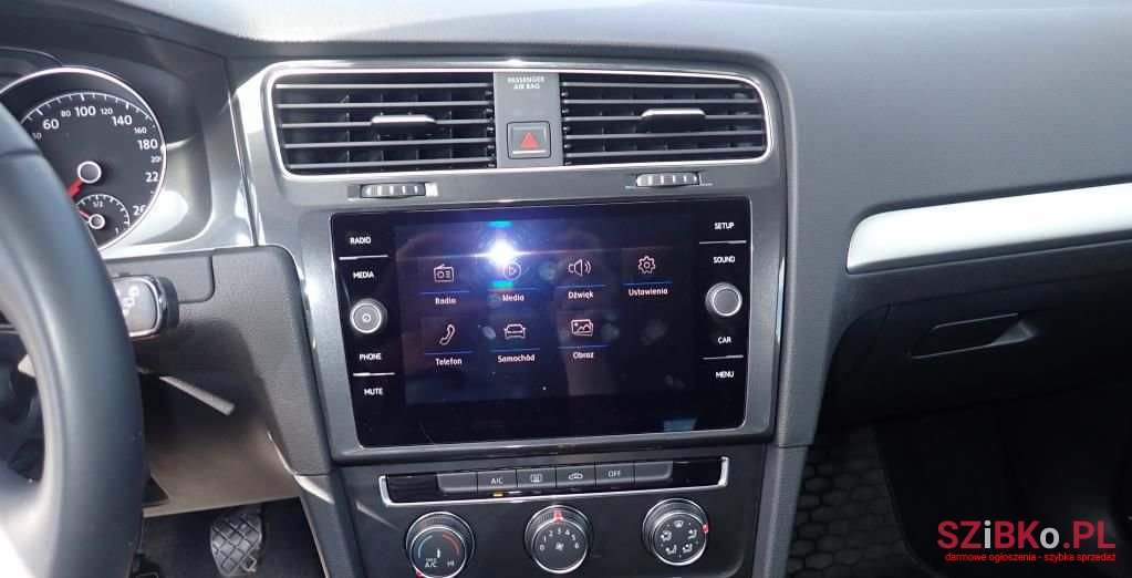 2017' Volkswagen Golf photo #6