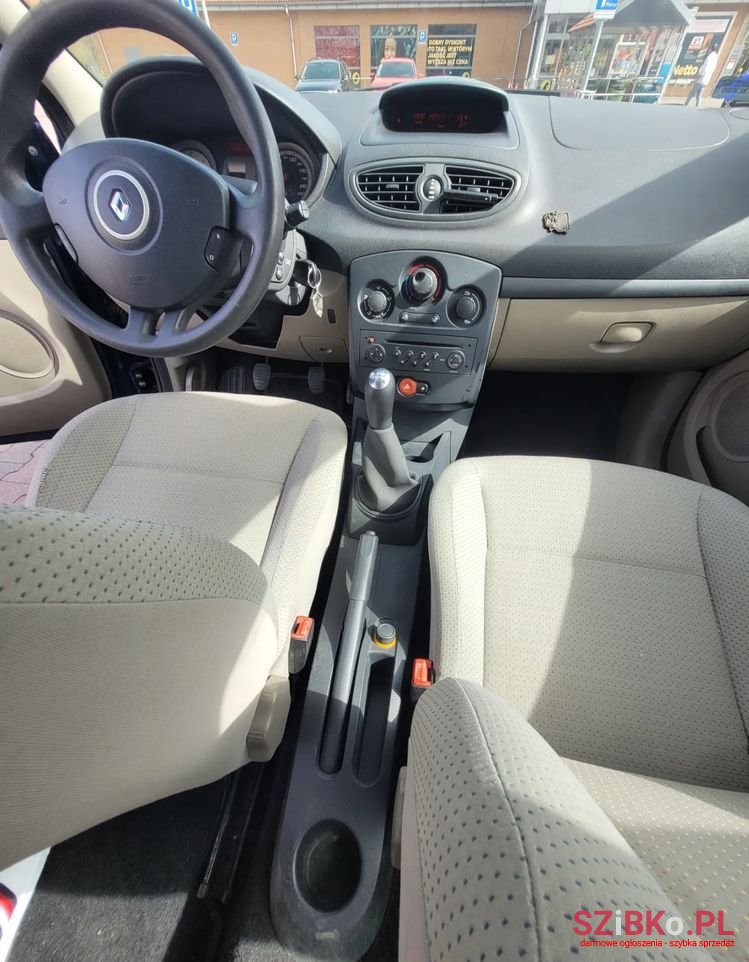 2006' Renault Clio photo #6