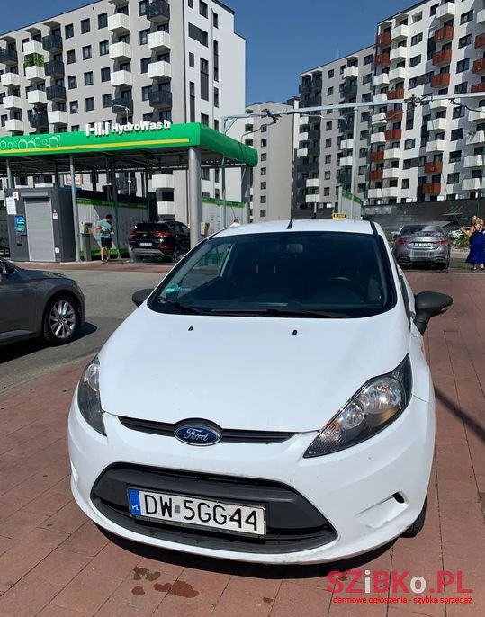 2011' Ford Fiesta photo #1