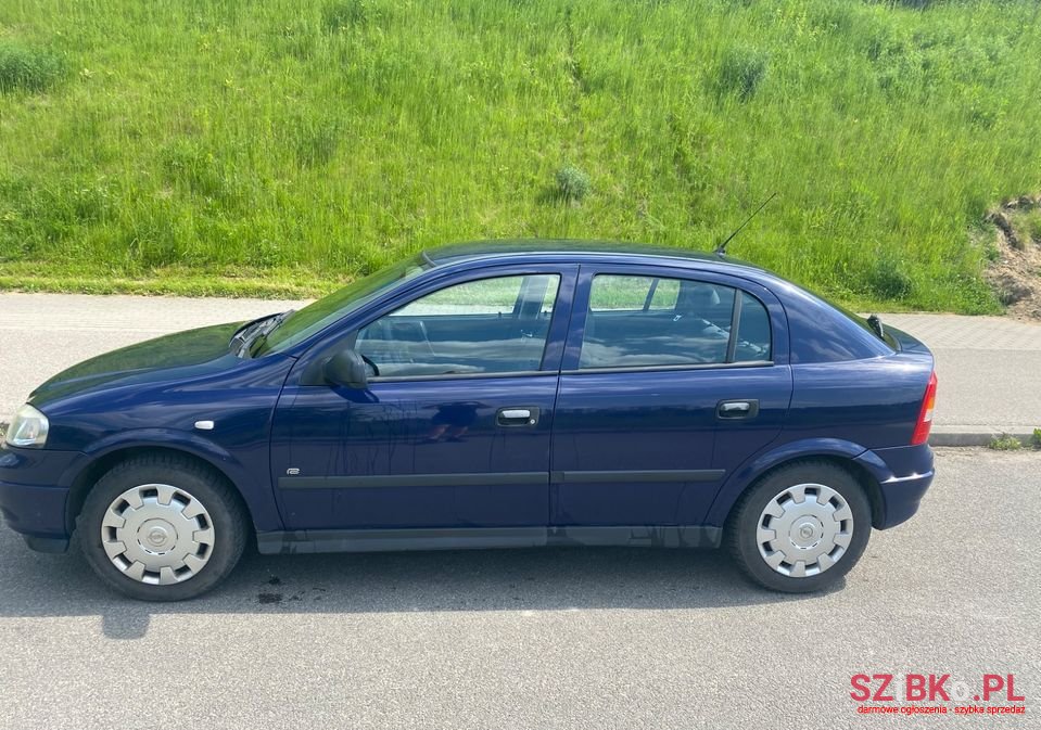 2008' Opel Astra photo #6