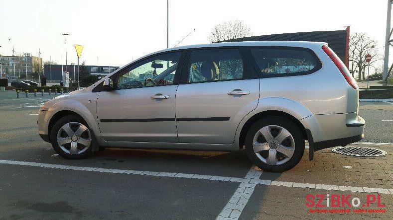 2006' Ford Focus photo #1