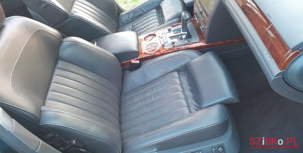 2006' Volkswagen Phaeton photo #3