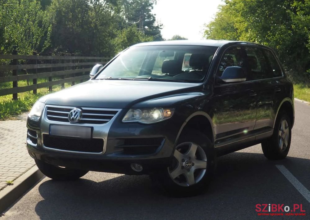 2007' Volkswagen Touareg photo #2