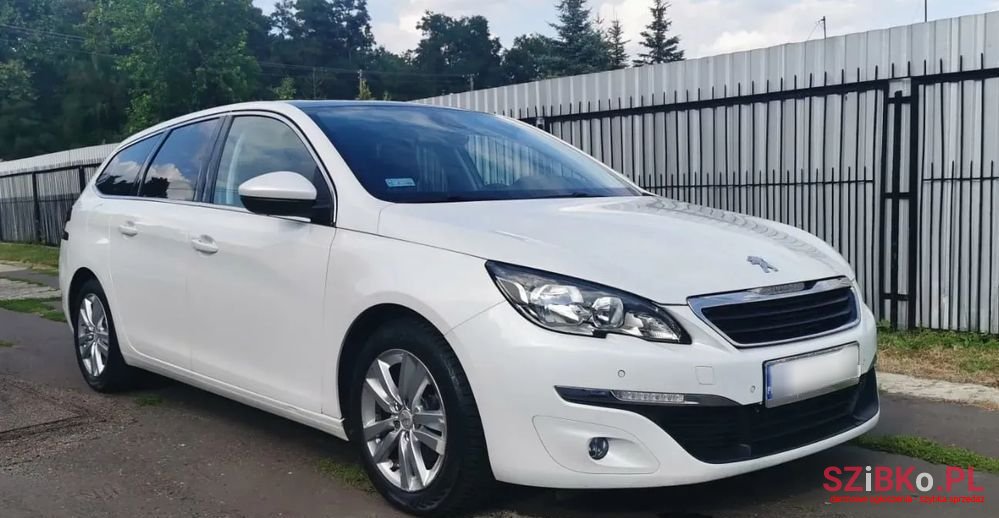 2014' Peugeot 308 photo #5