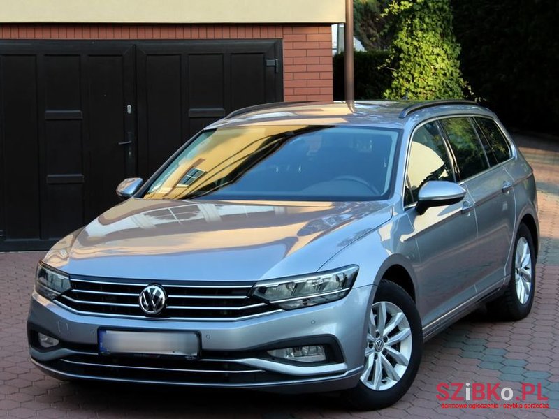 2020' Volkswagen Passat photo #2
