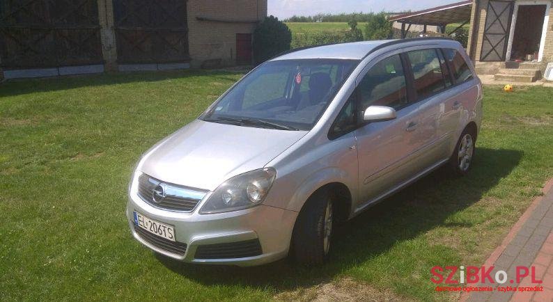 2008' Opel Zafira photo #1