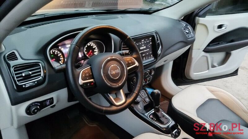 2019' Jeep Compass photo #5