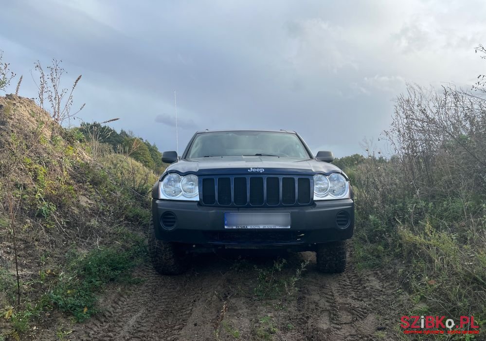 2004' Jeep Grand Cherokee photo #6