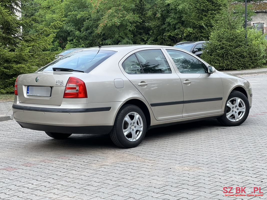 2005' Skoda Octavia photo #2