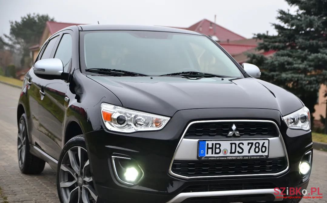 2015' Mitsubishi ASX photo #3