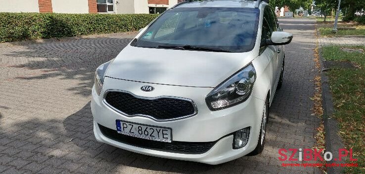 2014' Kia Carens photo #1