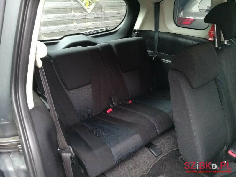 2012' Mazda 5 photo #6