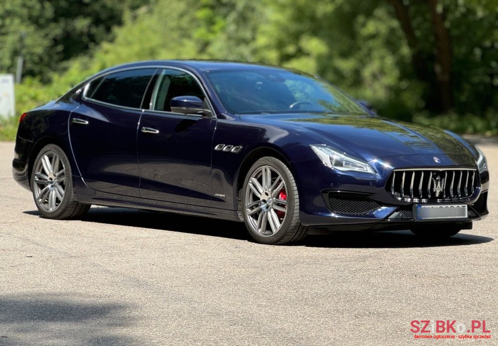 2018' Maserati Quattroporte Diesel Gransport photo #3