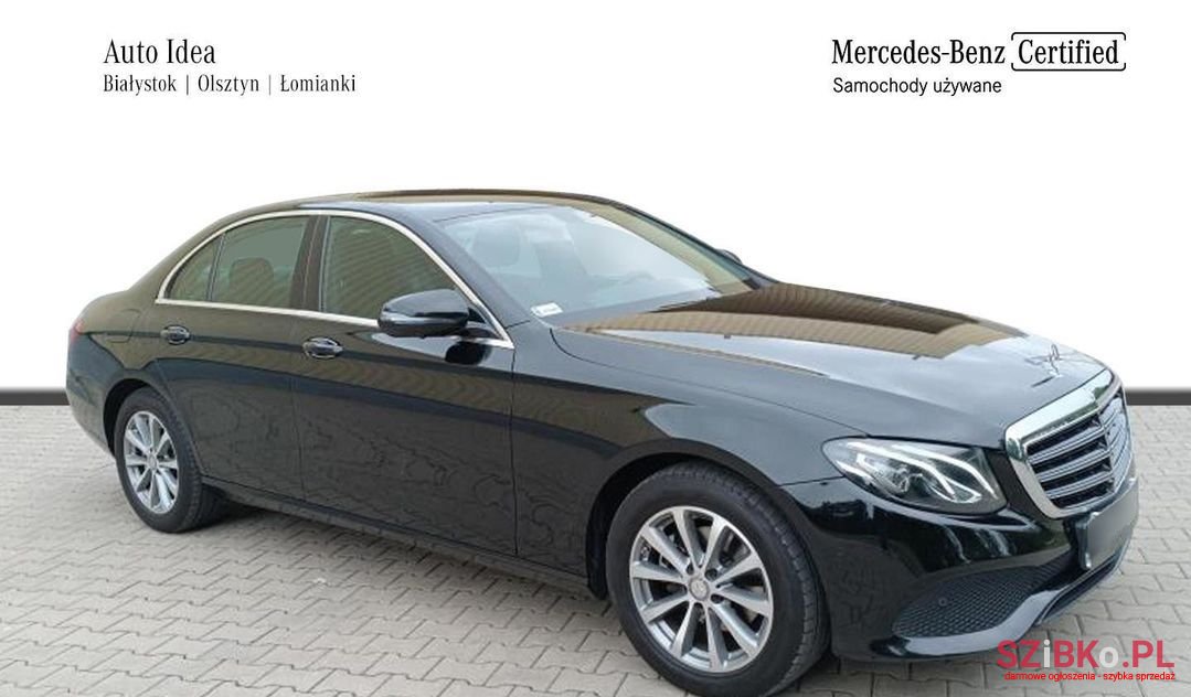 2017' Mercedes-Benz E-Class photo #2