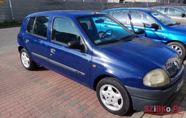 1998' Renault Clio photo #1