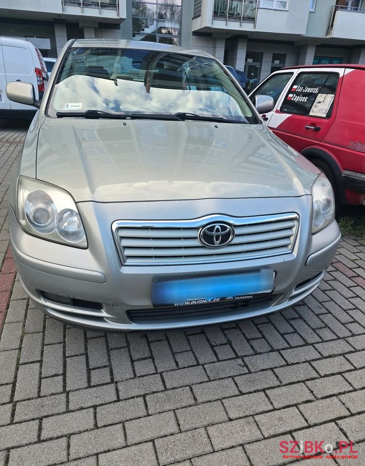 2006' Toyota Avensis 2.2 D-4D Sol photo #2