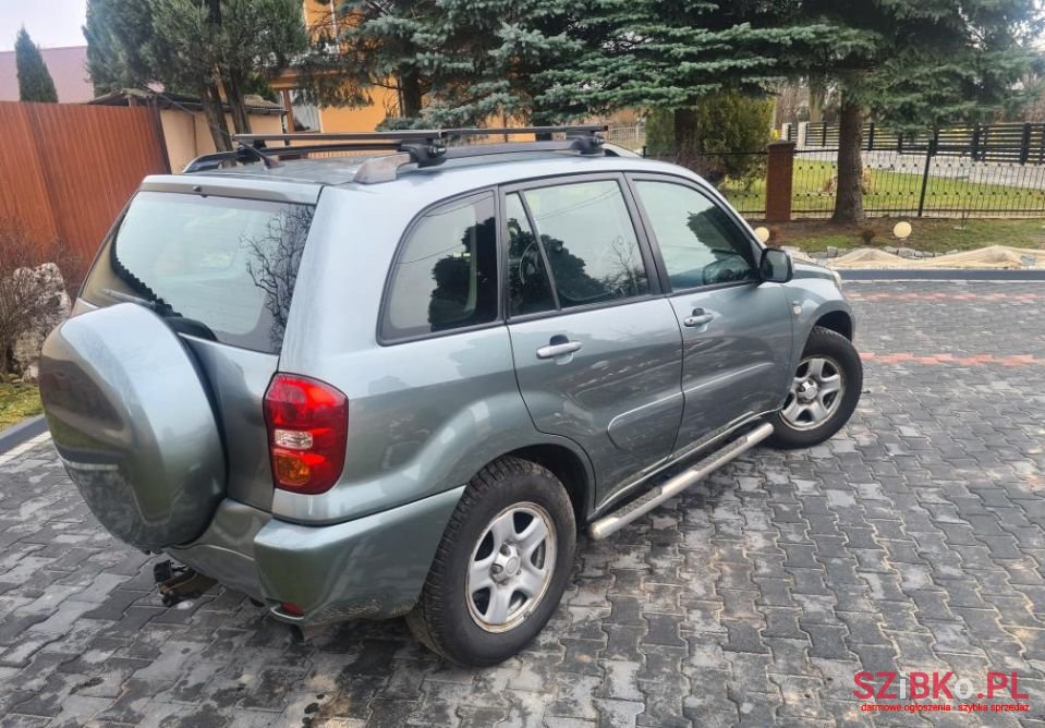 2004' Toyota RAV4 photo #4