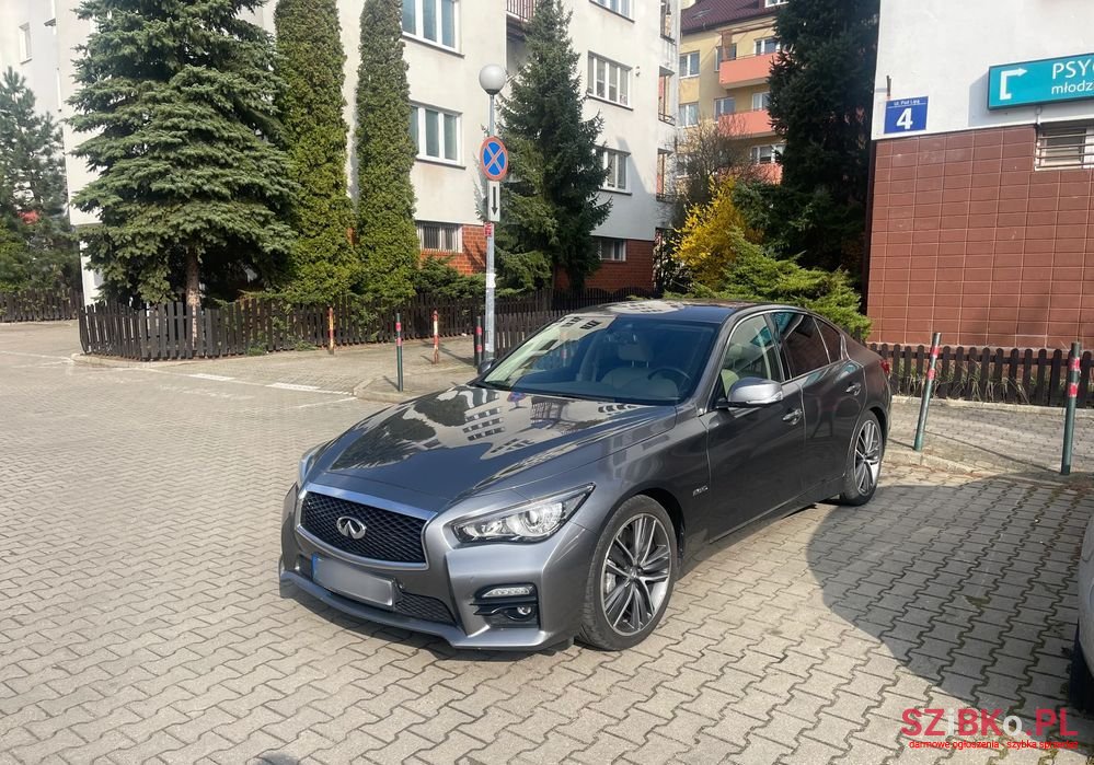 2017' Infiniti Q50 photo #1