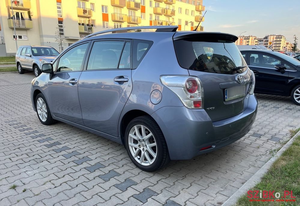 2009' Toyota Verso photo #3