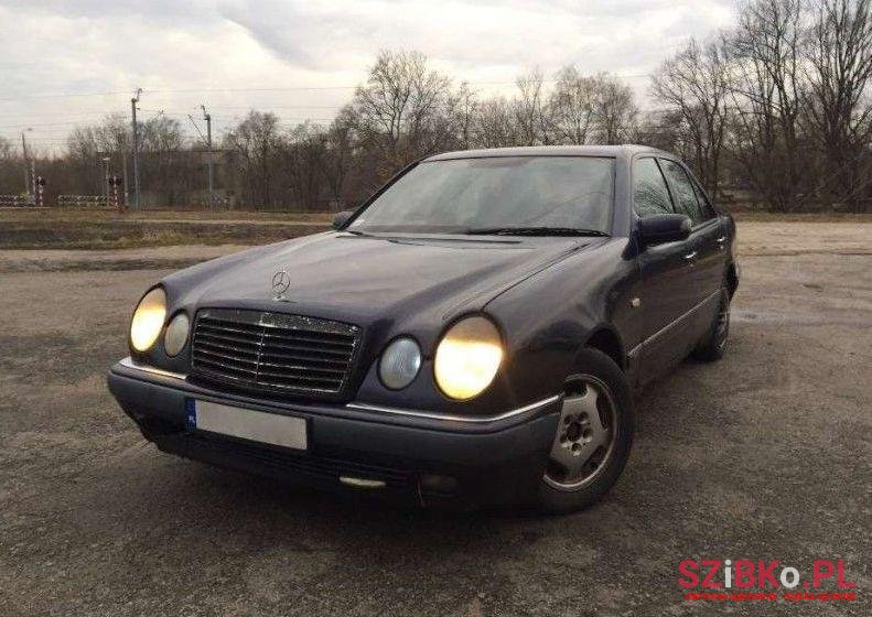 1996' Mercedes-Benz Klasa E photo #2