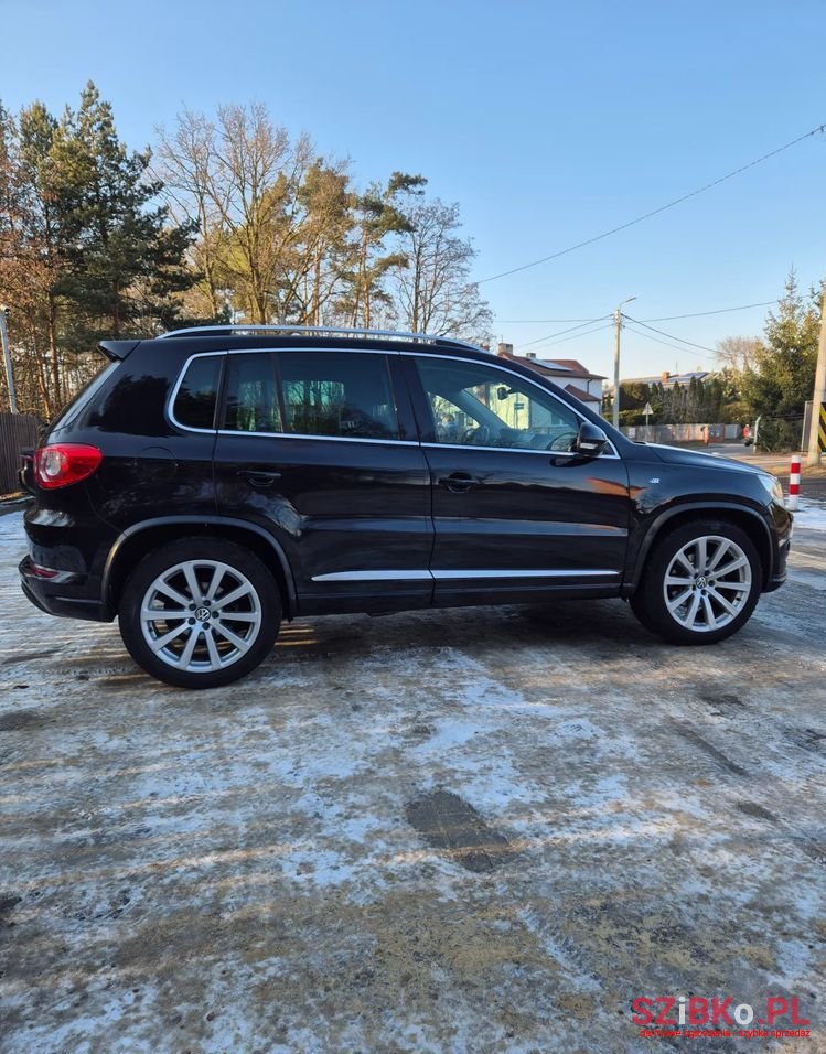 2009' Volkswagen Tiguan photo #2