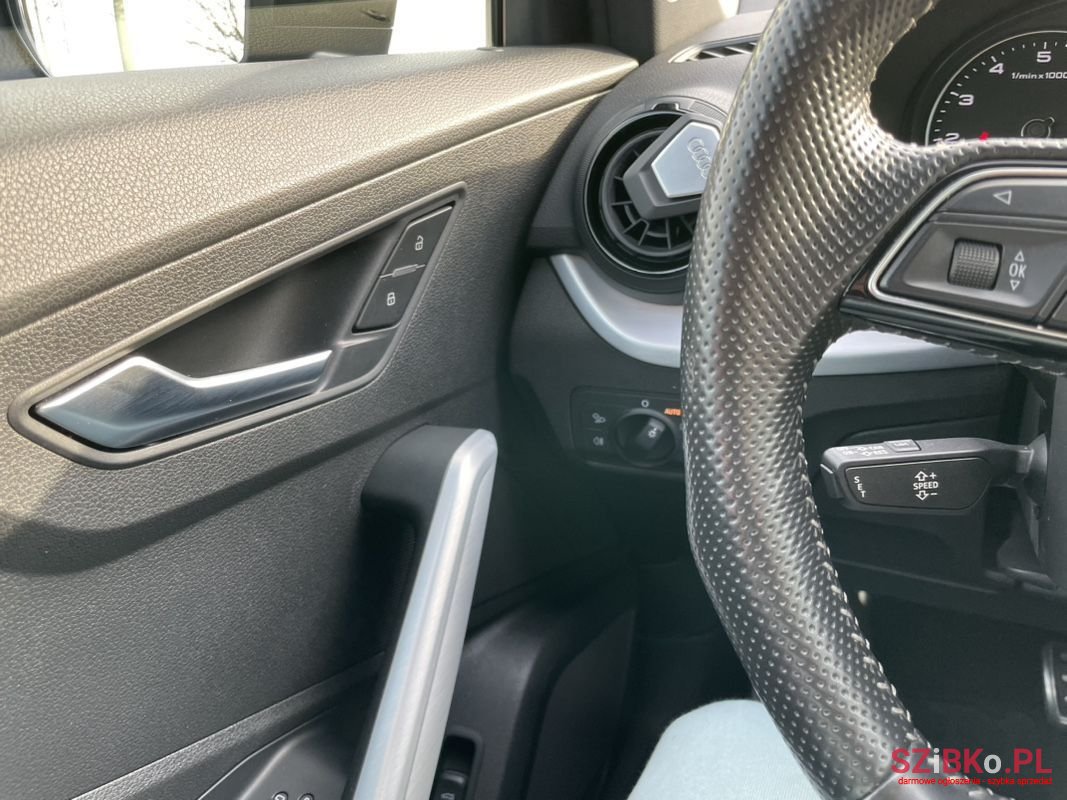 2017' Audi Q2 photo #5