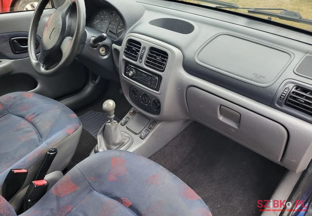 2001' Renault Thalia 1.4 Rt photo #4