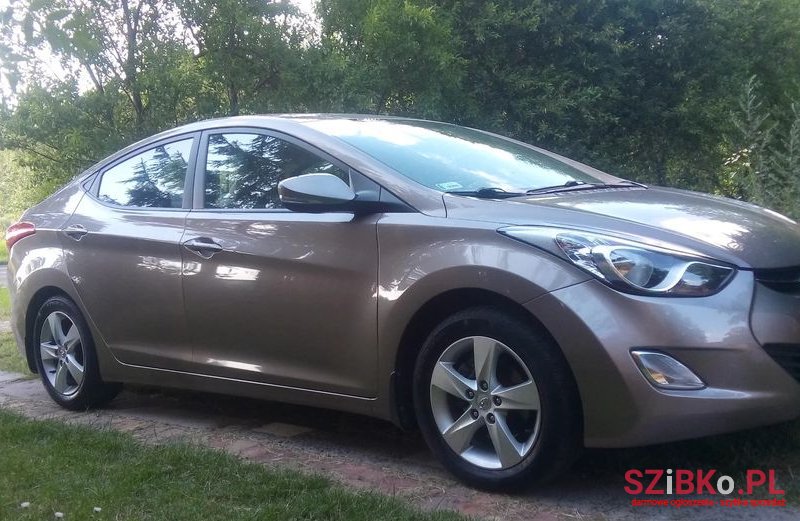 2011' Hyundai Elantra photo #5