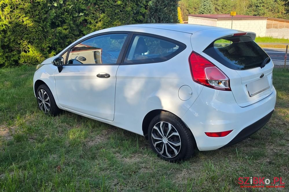 2014' Ford Fiesta 1.25 Trend Edition photo #6