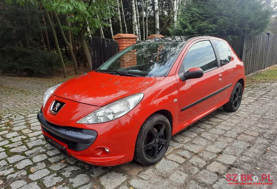 2011' Peugeot 206 Plus photo #3