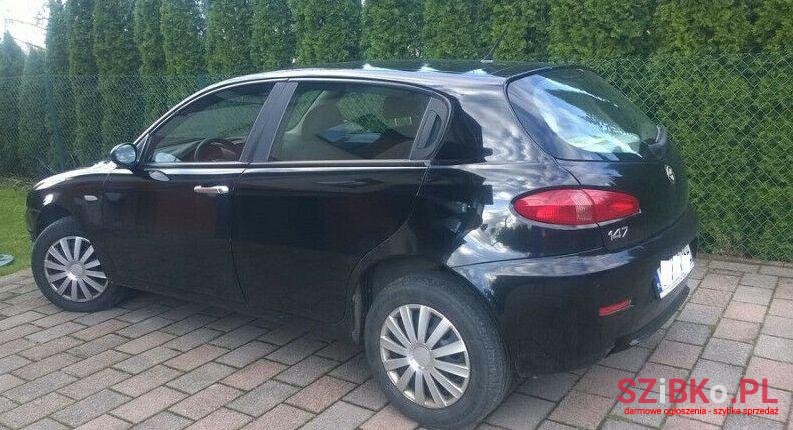 2007' Alfa Romeo 147 photo #1