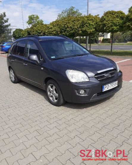 2007' Kia Carens photo #1