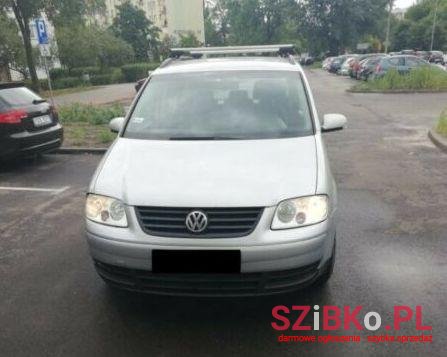 2003' Volkswagen Touran photo #3